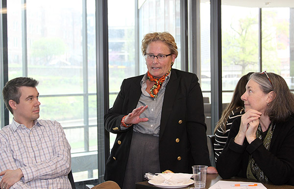 Executive in Residence Laurie Zelnio speaks with CPH faculty and students.